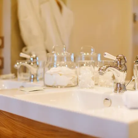 La Course 4* בורדו